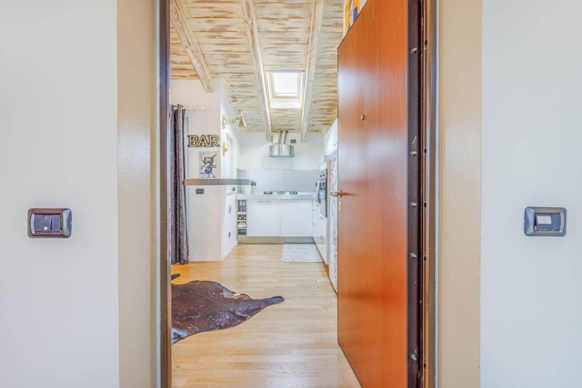 Unconventional Near Linate - Supreme Meme Loft Appartement *